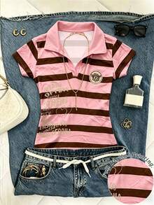 IslaSuriya 女款 Y2K 條紋 Polo 衫，粉色與棕色 V 領短袖 T-shirt，字母與愛心印花，修身復古休閒上衣，送給她的完美禮物 - 彩色 - 查看 1