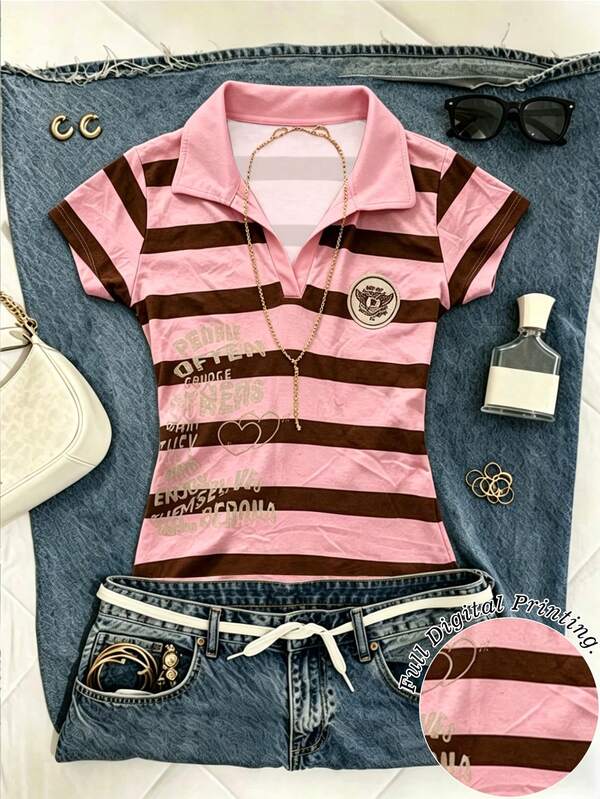 IslaSuriya 女款 Y2K 條紋 Polo 衫，粉色與棕色 V 領短袖 T-shirt，字母與愛心印花，修身復古休閒上衣，送給她的完美禮物