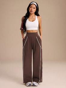 SHEIN Sports Celana Olahraga Wanita Motif Garis-Garis dengan Blok Warna dan Lipatan serta Kantong - Coffee Brown - View 4