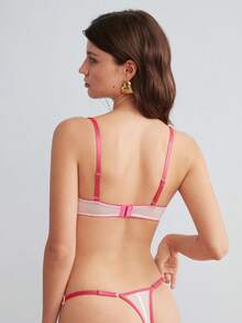 Elorette 2件套女士刺绣蕾丝性感内衣套装 - 玫紅色 - 查看 2