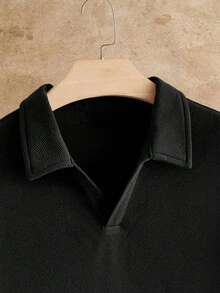 HIMLAND 男士純色短袖休閒 Polo 衫與抽繩腰短褲休閒套裝 - 黑色 - 查看 5