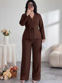 Feyla Setelan Dua Potong Elegan untuk Wanita Ukuran Plus: Kemeja Lengan Panjang Kancing Ganda Warna Polos dan Celana - Coffee Brown - View 5