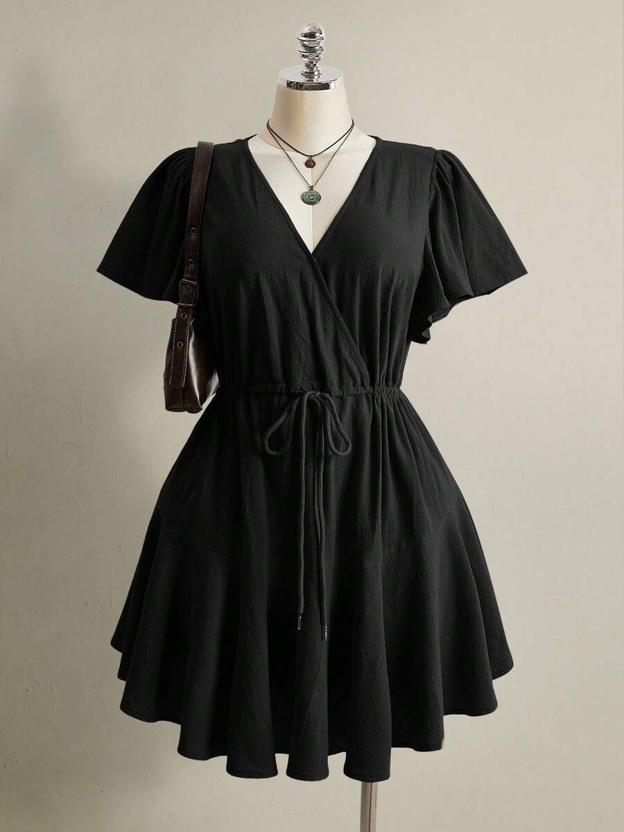 SHEIN ICON 女款大尺碼簡約休閒傳統百搭綁帶優雅洋裝,黑色夏季度假早午餐正式場合適用 - 黑色 - 查看 1