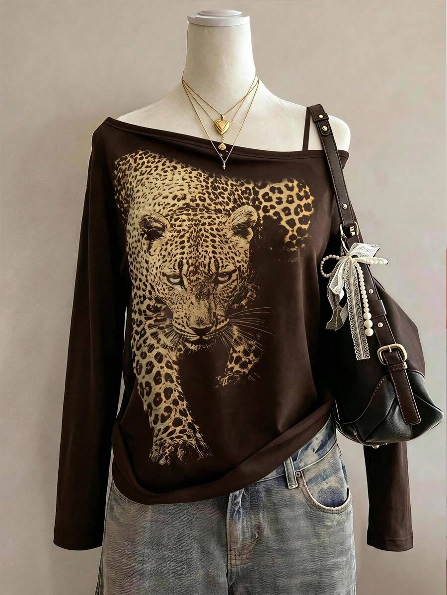 SHEIN EZwear 休閒極簡風個性化棕色豹紋圖案女款不對稱領長袖T恤,適合秋季 - 彩色 - 查看 1