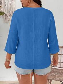EMERY ROSE Plus Size Versatile Linen Textured V-Neck Floral Blouse - Blue - View 2