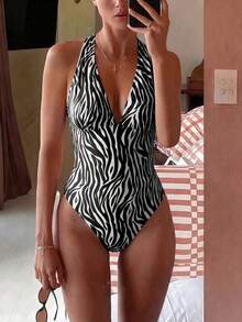 SHEIN Swim 2026春夏棕色與黃色隨機條紋印花掛脖深V領修身一件式比基尼泳衣 - 黑與白 - 查看 4