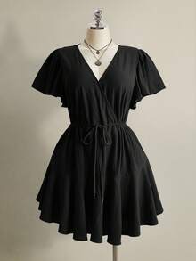 SHEIN ICON 女款大尺碼簡約休閒傳統百搭綁帶優雅洋裝，黑色夏季度假早午餐正式場合適用 - 黑色 - 查看 3