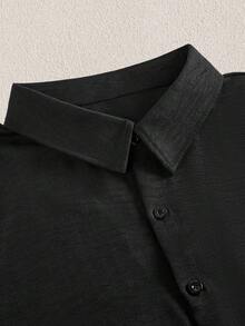 Mercer Haus 休閒基本款男士大尺碼寬鬆輕盈短袖襯衫 - 黑色 - 查看 7