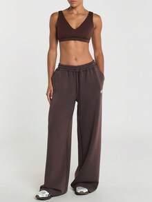11SKNDS Wide Leg Sweatpants With Elastic Drawstring Waist, Relaxed Fit Fleece Joggers, Side Pockets, Small Logo Detail, Casual Everyday Comfort Pants - Brown - View 3