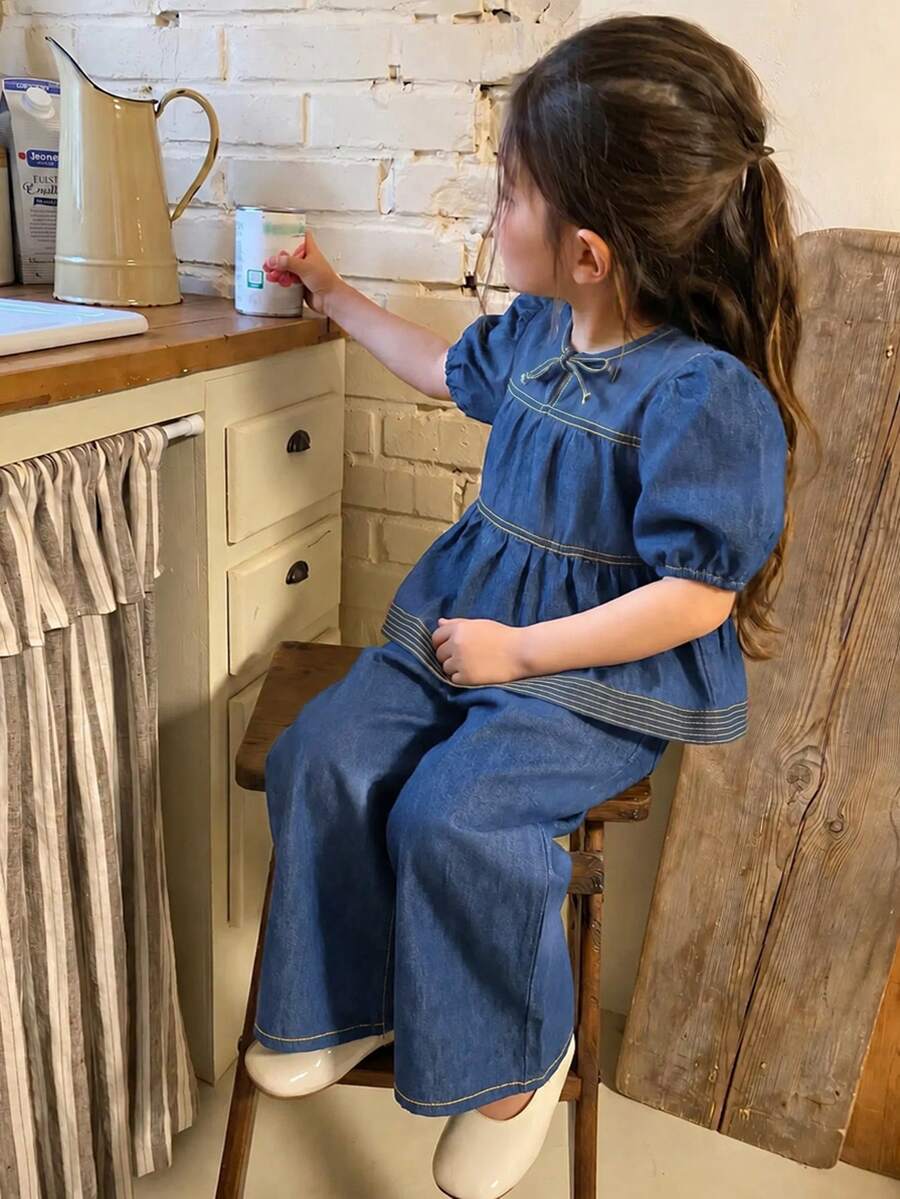 SHEIN Little Byeori 女童深藍色牛仔寬鬆泡泡袖上衣與長褲兩件套 - 中等水洗藍 - 查看 1