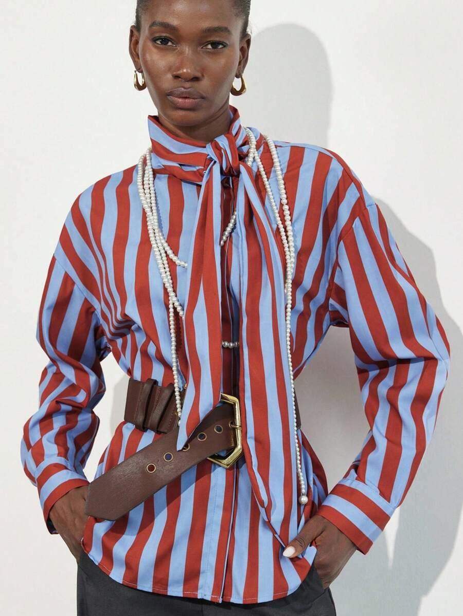 Aveloria Modichic Camisa de manga larga con cuello alto y decoración de lazo, diseño de rayas con colores en contraste, estilo de nicho - Rojo - Ver 1
