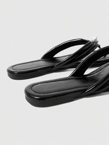 HighSole 女款珍珠圓頭平底優雅夏季黑色鞋面夾腳拖鞋 - 黑色 - 查看 4
