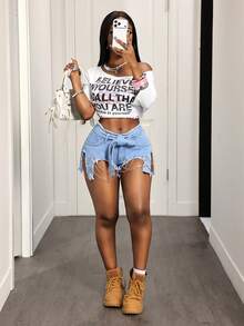 SHEIN VaVaLuxe Women's Chain Decor Frayed Hem Fashion Versatile Denim Shorts - Blue - View 5