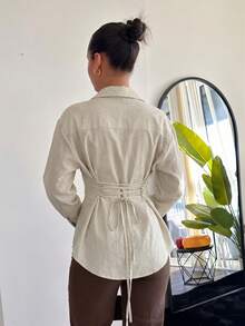 leahseptember 女士新款长袖衬衫，酒红色条纹缎面衬衫，浪漫休闲百搭修身衬衫 - 卡其色 - 查看 3