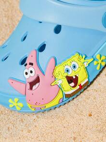SpongeBob SquarePants | SHEIN 卡通藍色兒童園藝拖鞋，透氣快乾，輕量耐用 EVA 材質，適合居家與戶外場地 - 寶藍色 - 查看 2