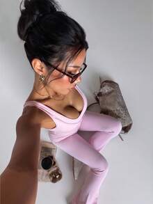 Easithlete 女款純色短版背心與緊身褲運動套裝 - 粉色 - 查看 5