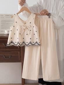 SHEIN Elladie kids 2件組女款春夏新款休閒通勤梭織粗麻布蝴蝶結裝飾V領無袖鏤空燒花寬鬆背心上衣與收腰梭織寬鬆長褲，日常休閒外出兩件套 - 卡其色 - 查看 2
