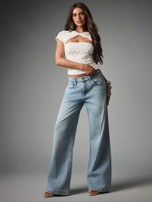 MISSGUIDED Atasan Crop Top Musim Panas untuk Pesta, Lengan Pendek Berenda Elastis dengan Detail Kerut dan Potongan Depan Berputar - Putih - View 3