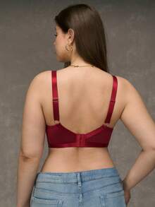 SHEIN Sujetador sin aros de talla grande y estilo minimalista curvo, color rojo vino, con elevación - Burdeos - Ver 2