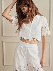 SHEIN Revavyn 女款春夏季戶外休閒度假兩件套，梭織水溶性刺繡純色鏤空短袖上衣附腰帶，搭配寬腿長褲 - 白色 - 查看 5