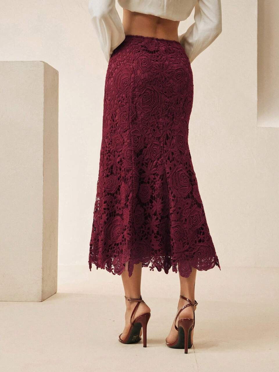 Anewsta French Elegant Heavy Lace Hollow-Out Mermaid Skirt, Fitted Silhouette, Spring/Summer