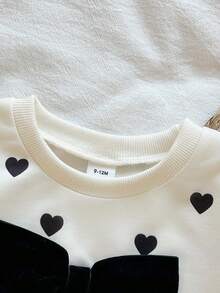 SHEIN Vintaside Kids 女嬰秋冬新款 3D 絲絨蝴蝶結與愛心印花羅紋圓領衛衣與羅紋內搭褲套裝，舒適時尚簡約 - 杏色 - 查看 5