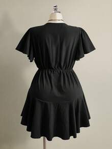 SHEIN ICON 女款大尺碼簡約休閒傳統百搭綁帶優雅洋裝，黑色夏季度假早午餐正式場合適用 - 黑色 - 查看 2