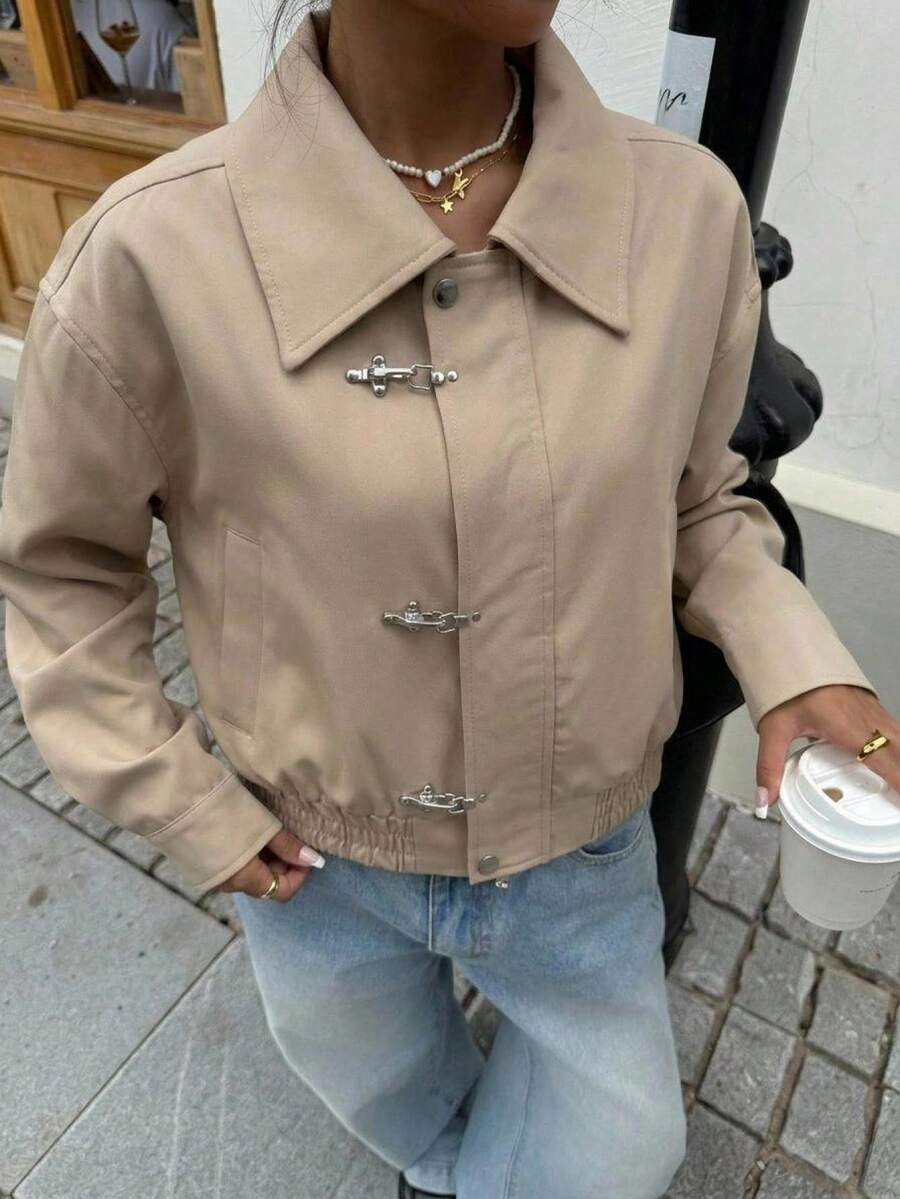 Muchica Jaket Wanita Kasual Serbaguna Warna Polos untuk Musim Gugur/Dingin, Jaket Kasual Serbaguna Warna Khaki Polos dengan Hiasan Gesper Pesawat untuk Festival - Khaki - View 1