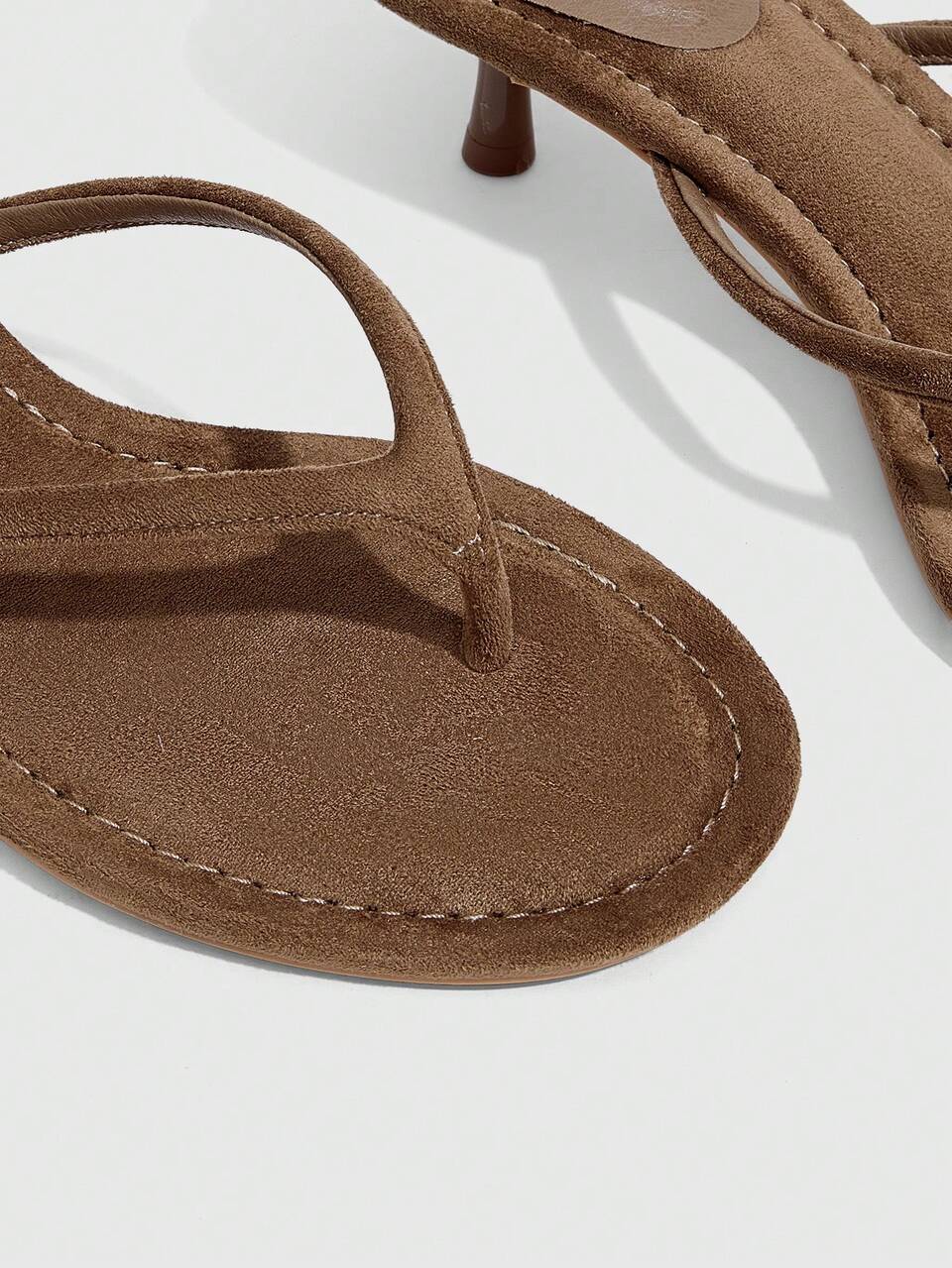 CUCCOO SZL Women's Shoes New Low-Heeled Round Toe Thong Elegant Sweet Romantic Women's High-Heeled Sandals Summer Shoes