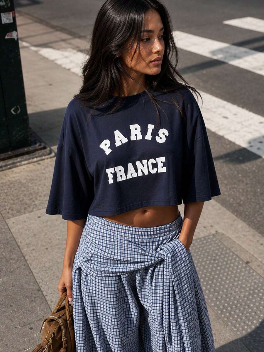 MISSGUIDED Paris France Graphic Print Cropped Oversized T-Shirt With Round Neck And Short Sleeves Casual Streetwear Style - Navy Blue - View 1