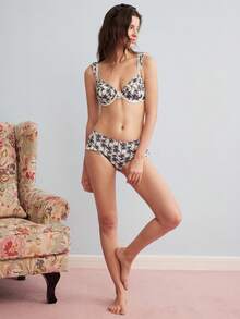 Elorette 女款珊瑚色鋼圈薄罩杯舒適內衣套裝 2件組 夏季 - 黑與白 - 查看 3
