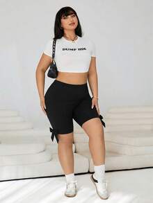 SHEIN CURVE+ 大尺碼女款純色彈性腰休閒可愛基礎短褲 運動健身黑色夏季辦公通勤運動裝 - 黑色 - 查看 4