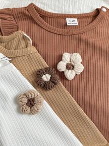 SHEIN Playful Pals Infant Girls Casual All-Match Versatile Round Neck Flutter Sleeve Front Center 3D Crochet Floral Multi-Color Tops Multi-Piece Set Autumn - 棕色 - 查看 3