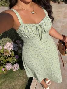 SHEIN MOD Plus Size Ditsy Floral Print Tie Front Ruched Bust Valentine Day Green Cami Dress,Summer Dresses For Women,Tea Party Dress,Pastel Dresses For Women - Green - View 2