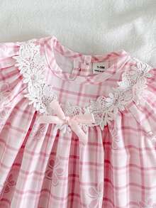 SHEIN Vintaside Kids 女嬰可愛白色黃色條紋蝴蝶結印花圓領無袖寬鬆版型柔軟面料洋裝 - 淺粉色 - 查看 9