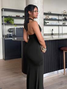 leahseptember 黑色性感V领露背吊带无袖褶皱长裙，适合演唱会、夜店、约会等各种场合，是街头风、秋冬装、优雅舞会、锐舞派对、生日派对、情人节等场合的必备单品。 - 黑色 - 查看 2