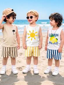 SHEIN Playful Pals 3套小男孩套裝：時尚簡約椰子樹印花背心搭配拼色條紋短褲、黃色太陽圖案英文印花背心搭配黃色條紋短褲、檸檬圖案英文印花背心搭配藍色條紋短褲 - 彩色 - 查看 3