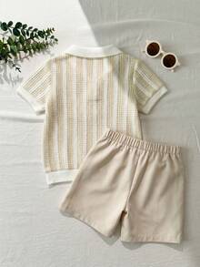 SHEIN Playful Pals Cămașă polo cu mânecă scurtă în blocuri de culoare și pantaloni scurți, ținută casual de zi cu zi pentru băieți tineri - Caisă - Vizualizare 2
