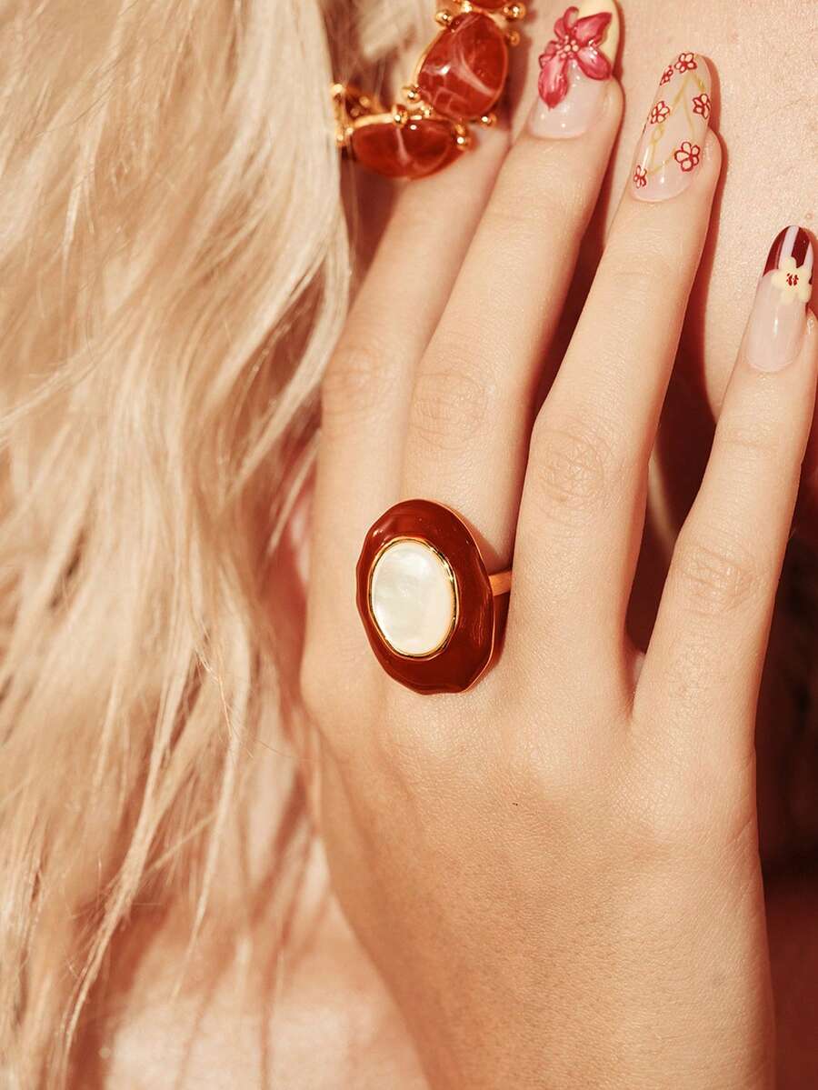 Glisma Resin Personalized Niche Light Luxury Ring,Premium/Old Money/Classy,Sexy/Vintage - Crimson - White Shell - View 1