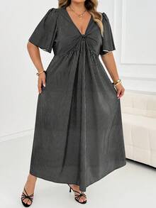 SHEIN CURVE+ 大尺碼 US22 音樂節海灘度假波希米亞風休閒優雅 V 領收腰 A 字版型飄逸女款中長洋裝 - 彩色 - 查看 3