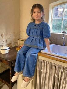 SHEIN Little Byeori 女童深藍色牛仔寬鬆泡泡袖上衣與長褲兩件套 - 中等水洗藍 - 查看 3
