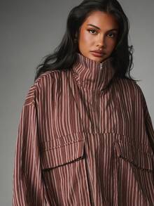 MISSGUIDED 條紋編織半拉鍊高領寬鬆夾克與抽繩迷你短褲兩件套套裝 - 咖啡棕 - 查看 2