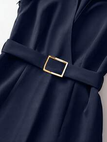 SHEIN 女款V領無袖金屬扣腰貼身迷你洋裝，修身純色優雅極簡設計，適合派對通勤，夏季優雅洋裝 - 藍色 - 查看 4