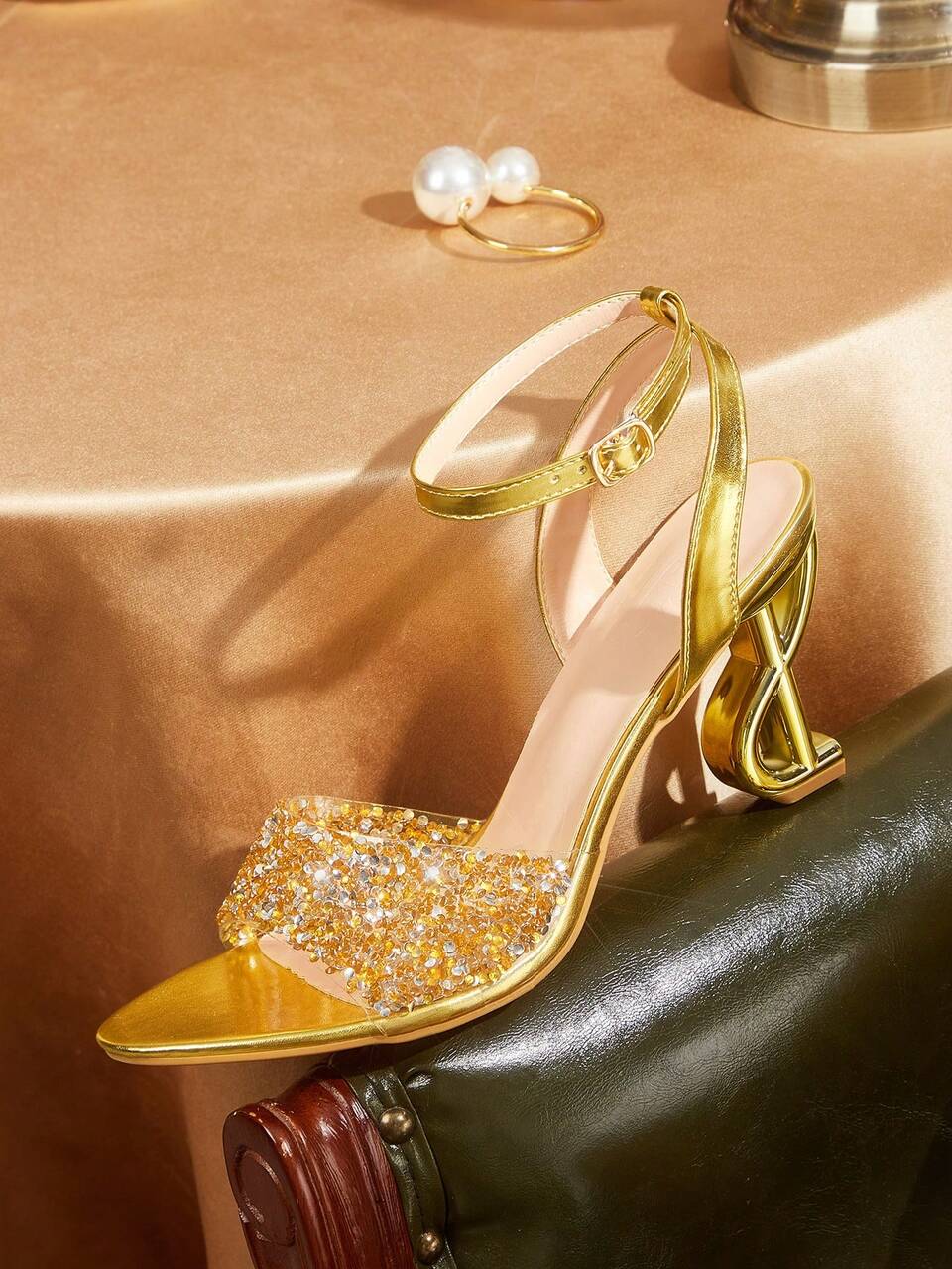 CUCCOO TILAWA Cross-Strapped High-Heeled Sandals, Special-Shaped Heel Design, Versatile Banquet Women's Shoes With Temperament, Fashionable Party Wear
