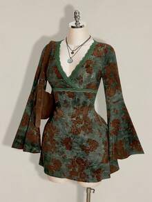 SHEIN ICON Y2K鄉村風復古女款秋季波希米亞優雅外出早午餐日常穿搭天鵝絨隨機印花V領蕾絲飾邊長袖洋裝 綠色 - 綠色 - 查看 10