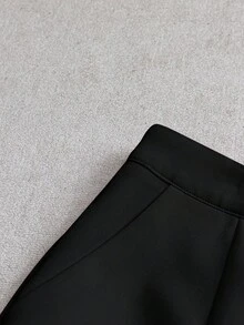 SHEIN Raffinéa Women's Black Classy Party Summer Flare Shorts,Elegant Waist Cinched Fitted 3D Frill Trim Zipper Button Real Pockets Chic Holiday Casual Shorts - Black - View 6