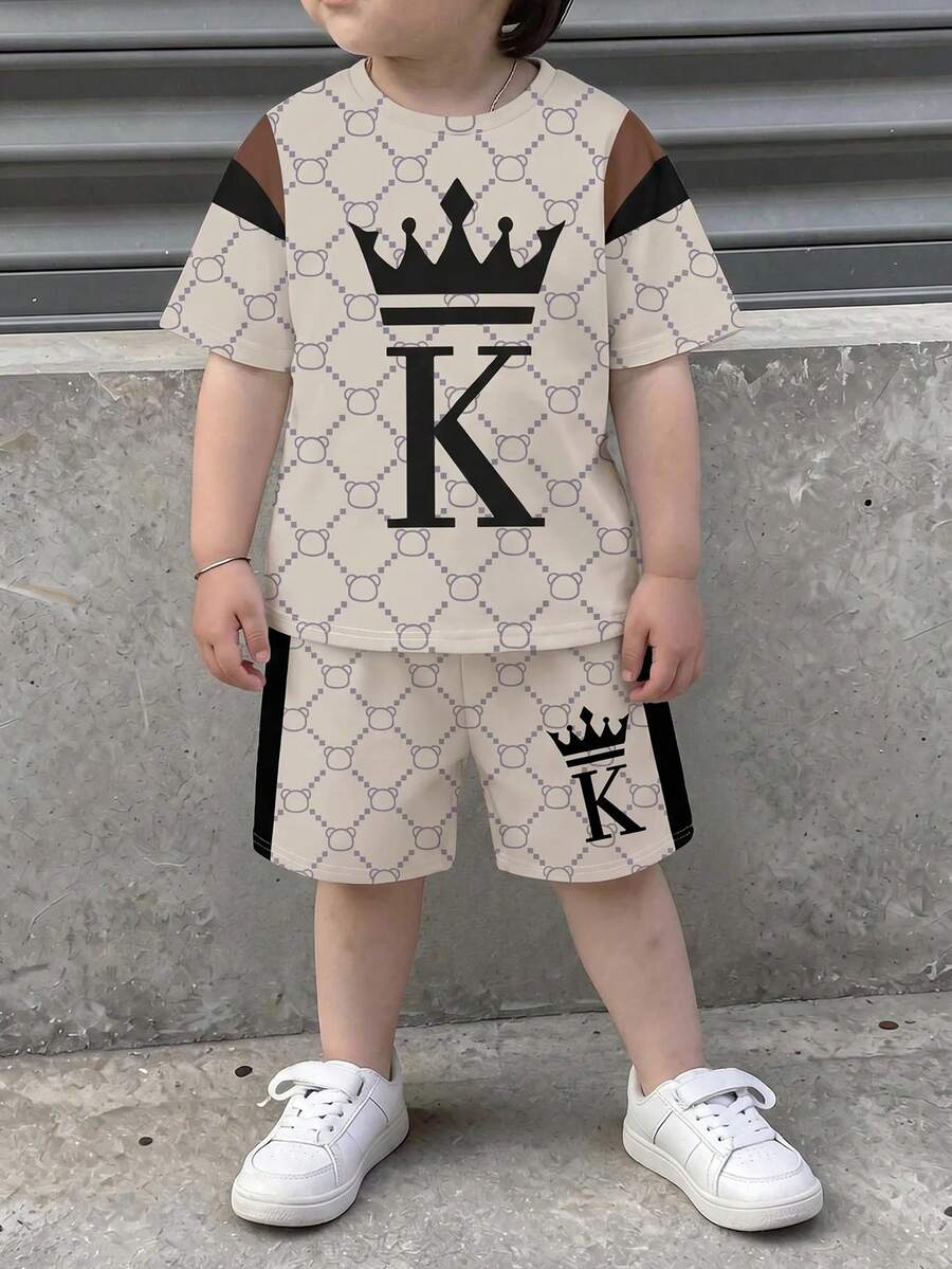Young Boy Casual Minimalist T-Shirt Set, Classic Handsome Bear & Vintage Pattern Print, Classic King Text Print, K, Crown Pattern Print, Suitable For Spring/Summer - Multicolor - View 1