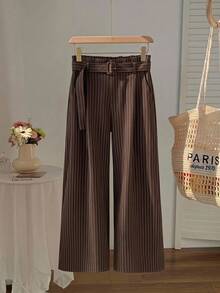 SHEIN MOD Calça Perna Larga Elegante Listrada Marrom Plus Size, Início do Outono, Estilo Old Money, Roupa de Escritório, Negócios Minimalista de Outono - Castanho - Visão 9