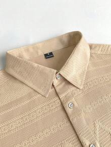 VENTUSAIL Manfinity Plus Size Men's Vintage Short-Sleeve Shirt; Casual Vacation Style, Perfect For Beach Parties. - Apricot - View 4