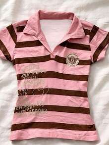 IslaSuriya 女款 Y2K 條紋 Polo 衫，粉色與棕色 V 領短袖 T-shirt，字母與愛心印花，修身復古休閒上衣，送給她的完美禮物 - 彩色 - 查看 4